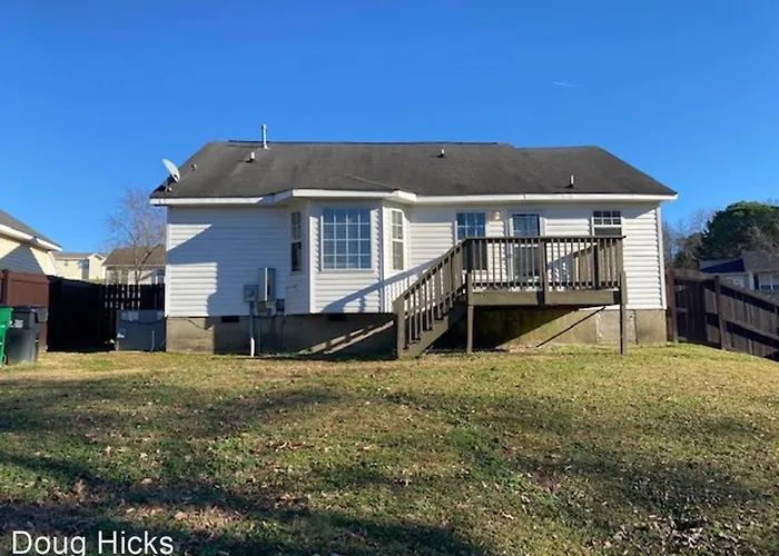 Pet- Friendly, & Close To Uptown