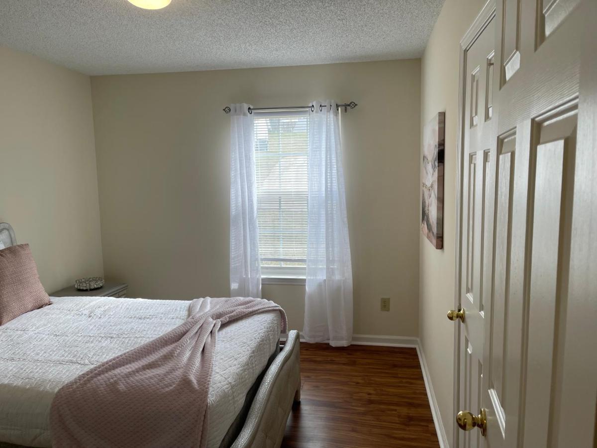Holiday home Pet- Friendly, & Close To Uptown *